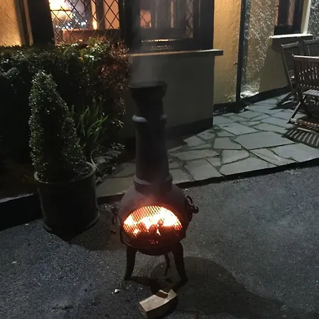 The Crown Country Mini-hôtel 2*