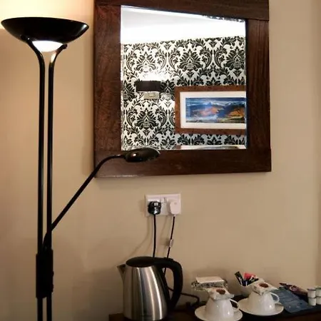 The Crown Country Mini-hôtel 2*